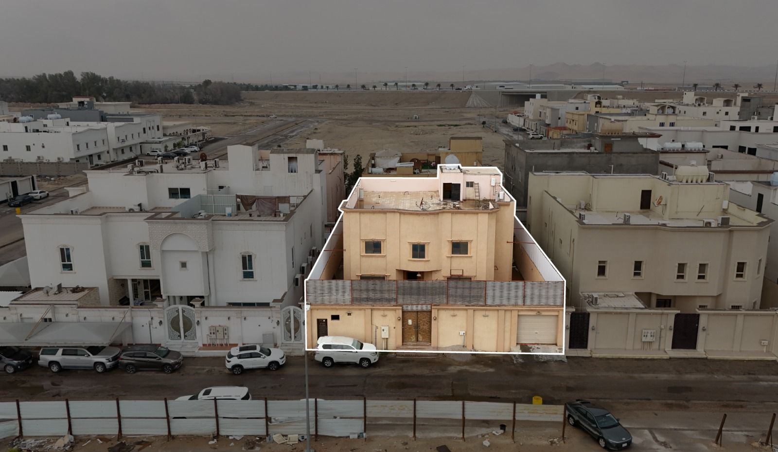 فيلا سكنية في حي السلمانية الجنوبيه بمساحة 600م قطعة رقم 255 / أ صك رقم 794731000187