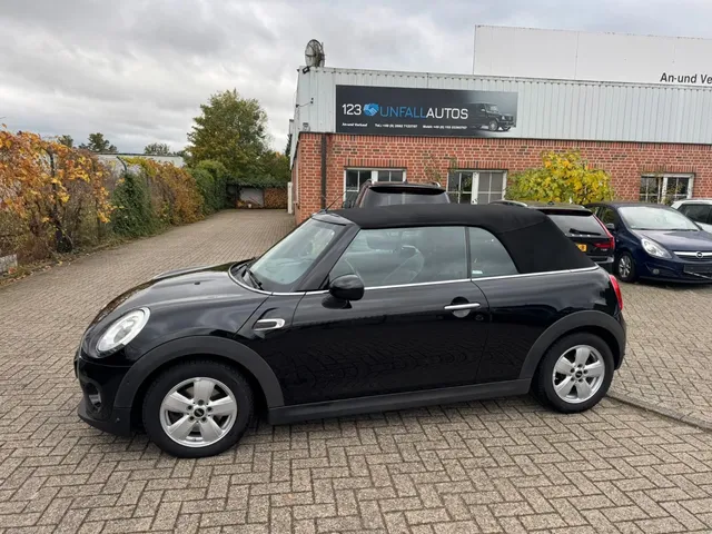 MINI Cooper Cabrio Automatic * Navi - Leder *