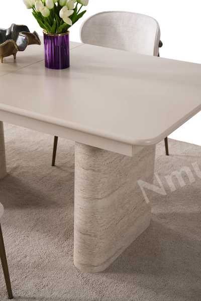 Monaco - İnci Yemek Odası