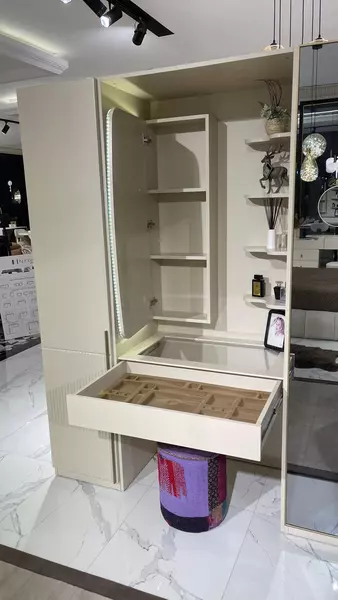 Libra Giyinme Odası