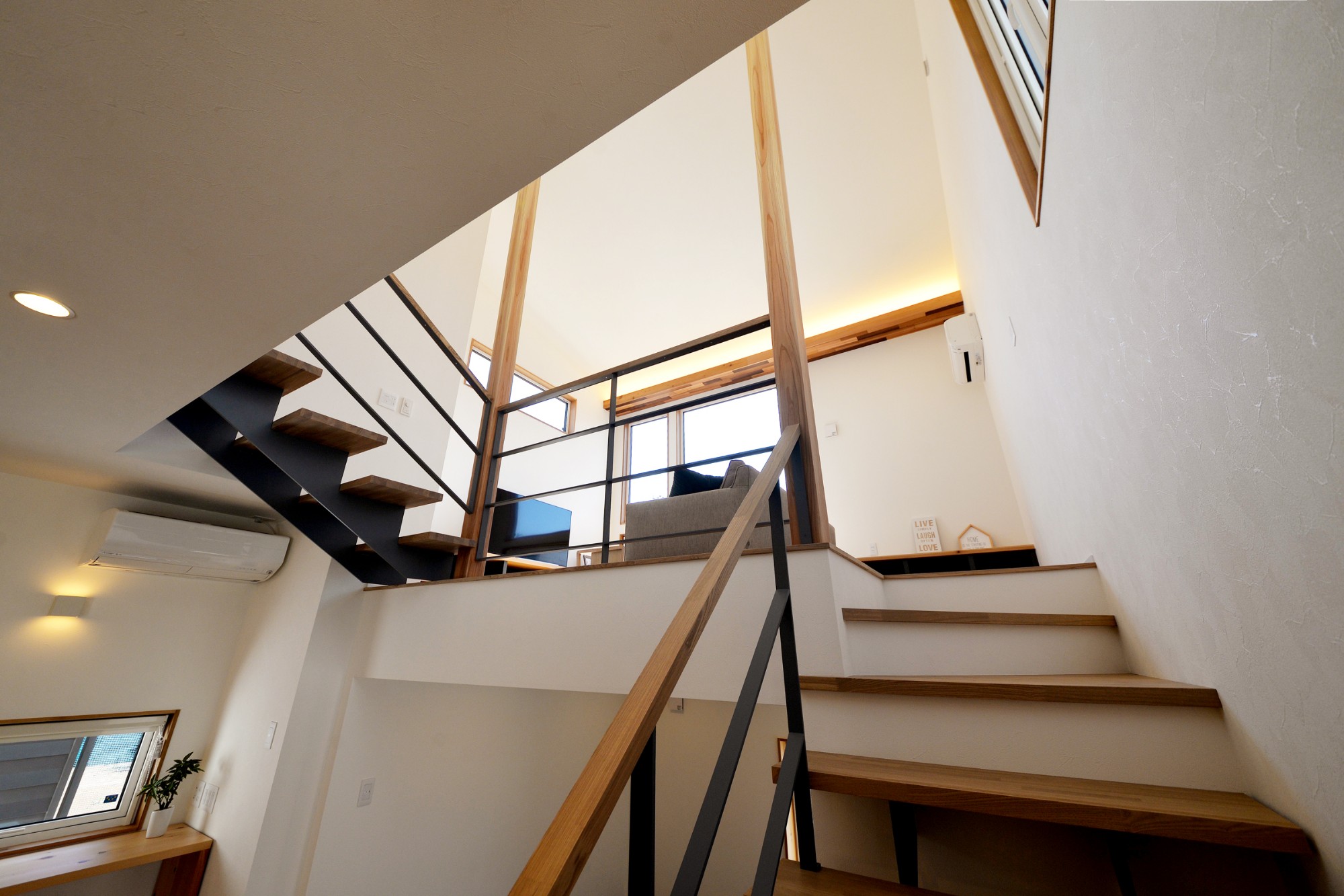 シンプル・ナチュラル・モダン・ヴィンテージな階段の実例写真