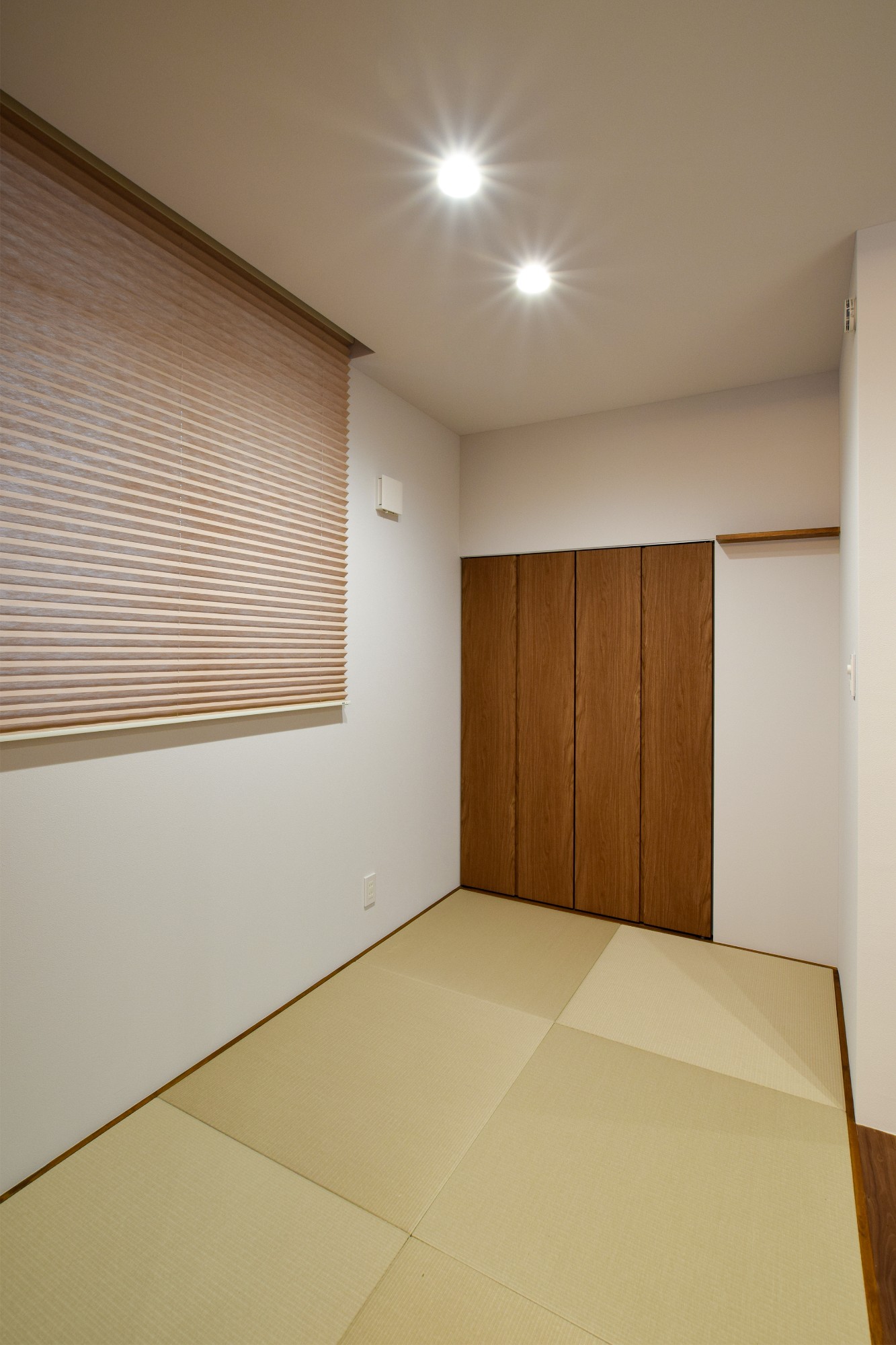 コンパクトな和室は、お子様のお昼寝場所や宿泊部屋として使える