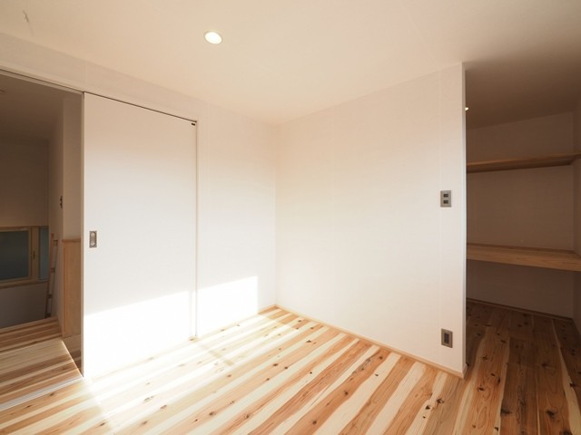 シンプル・ナチュラル・自然素材な居室の実例写真