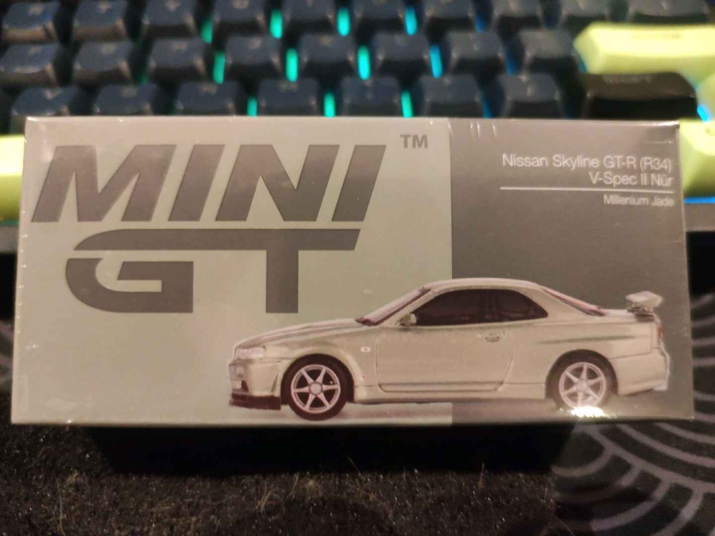 Mini GT Nissan Skyline GT-R (R34) V-Spec II Nur