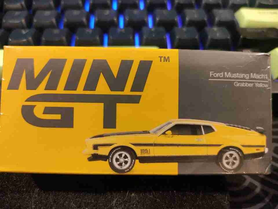Mini GT Ford Mustang Mach 1