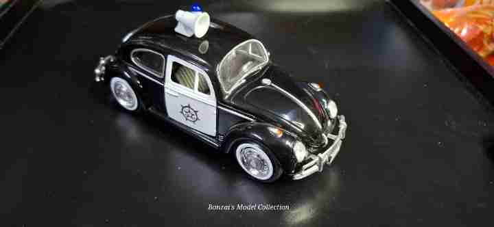 Motormax Volkswagen Beetle Police Car