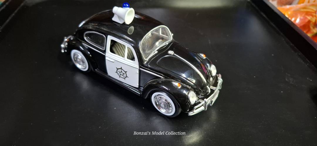 Motormax Volkswagen Beetle Police Car