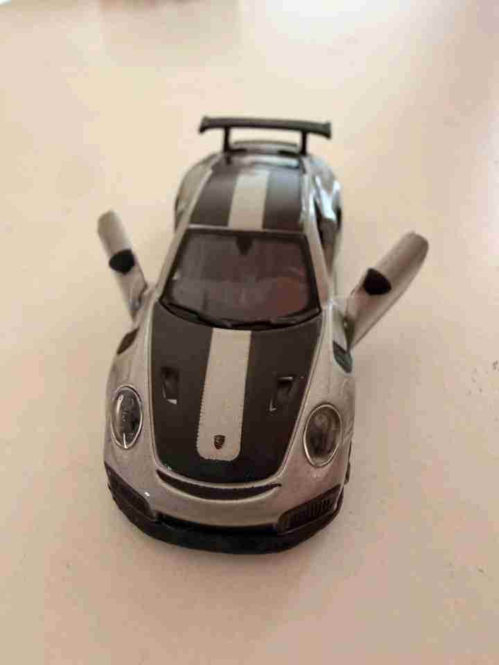 Bburago Porsche 911 GT2 RS