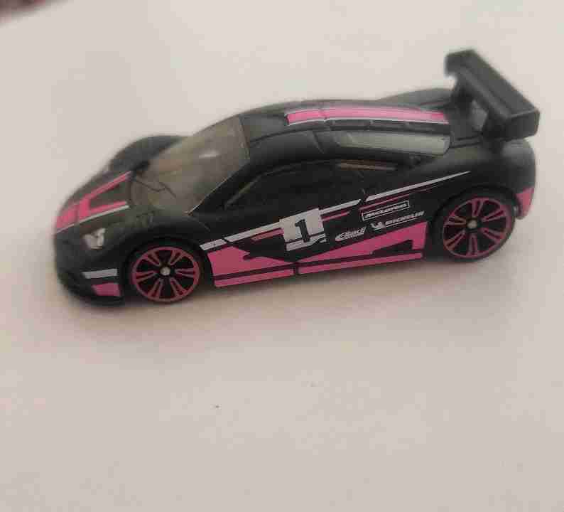 Hot Wheels McLaren F1 GTR