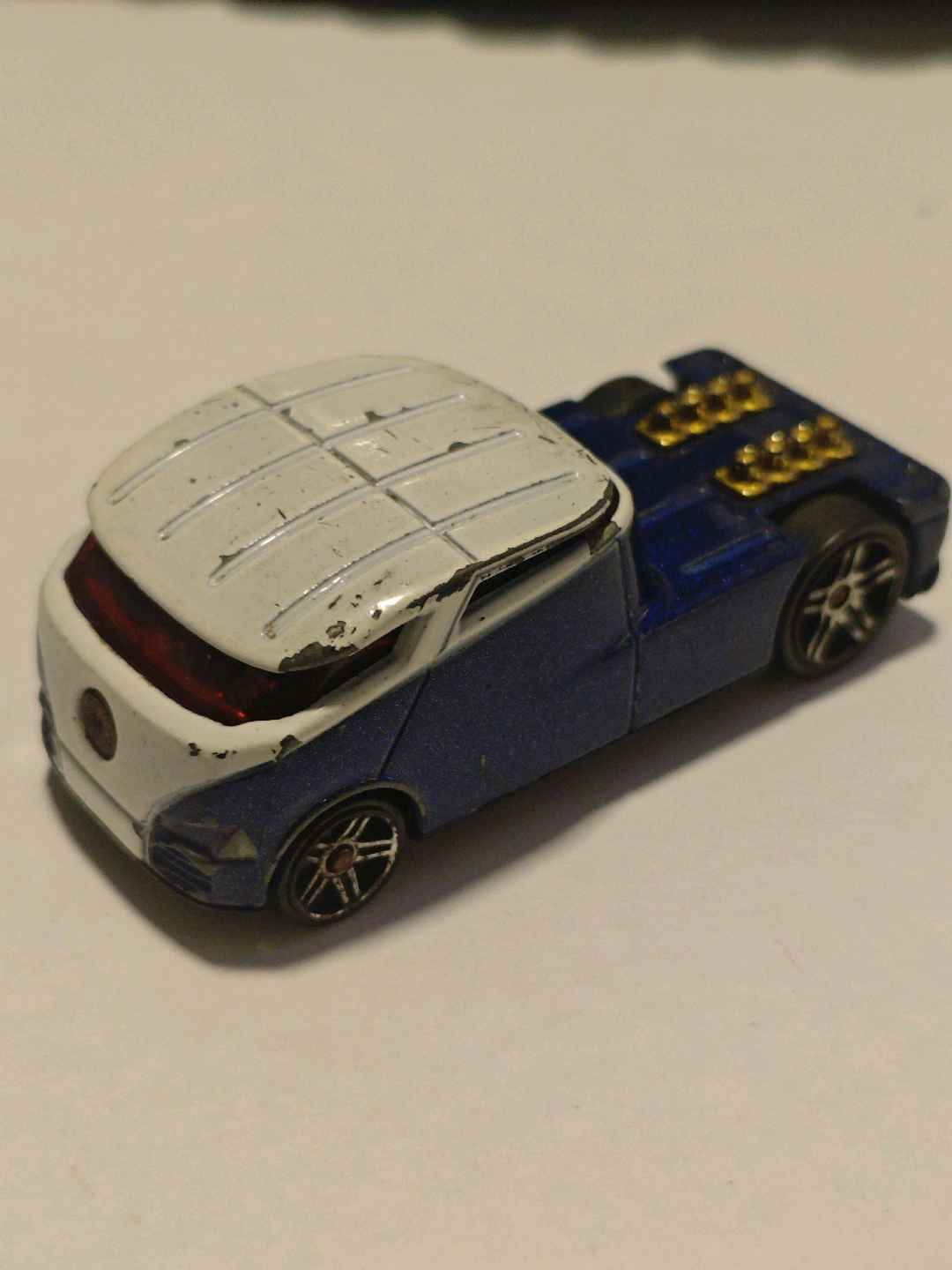 Hot Wheels Volkswagen Qombee