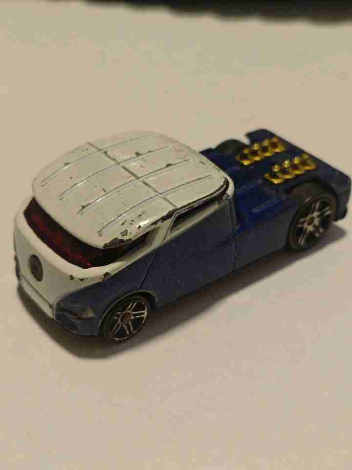 Hot Wheels Volkswagen Qombee