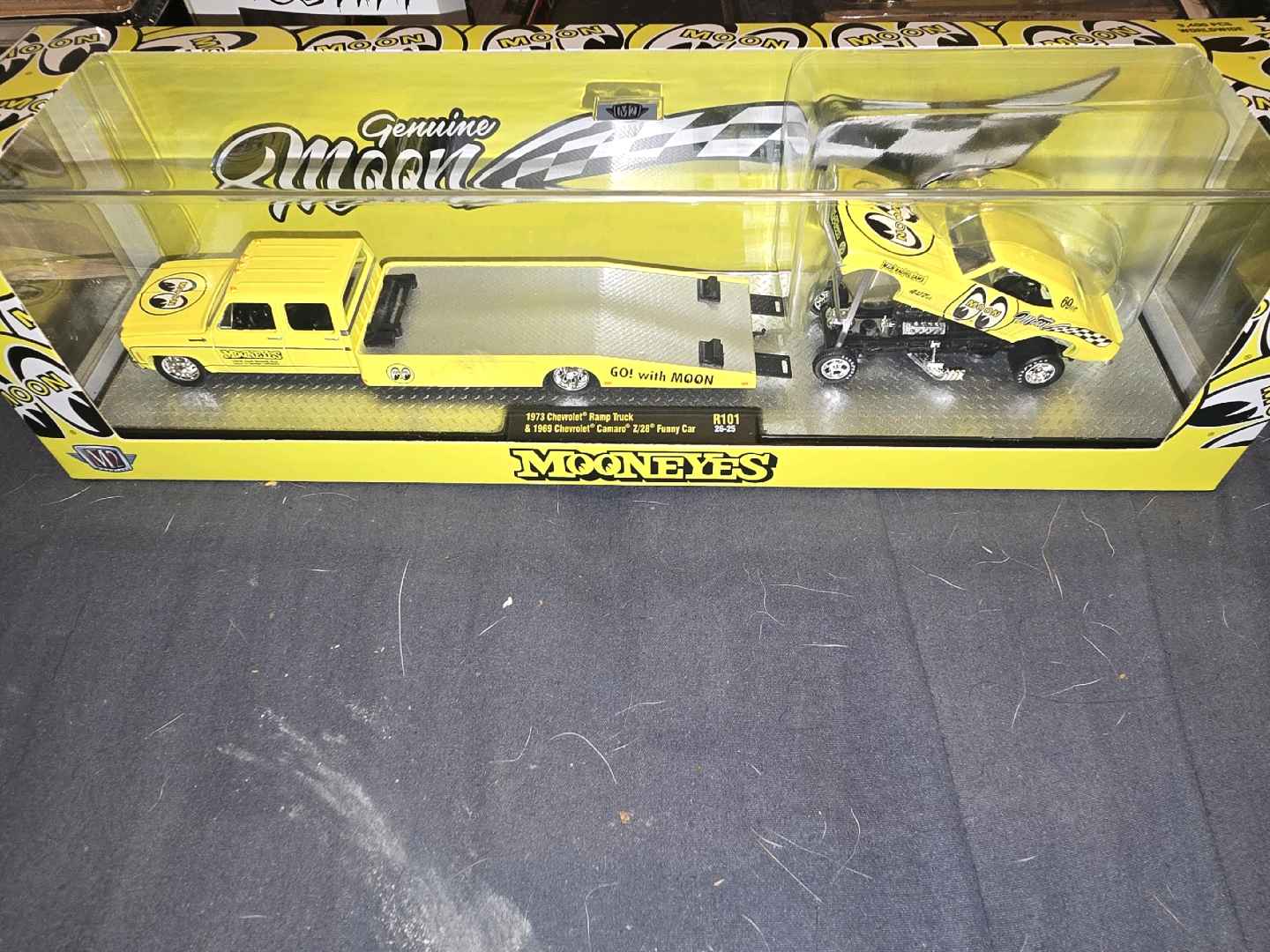 M2 Machines Chevrolet Ramp Truck  / Camaro Z28 Funny Car