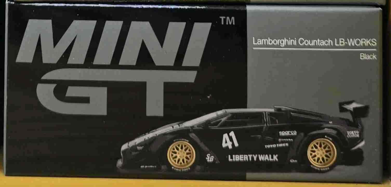 Mini-GT Lamborghini Countach
