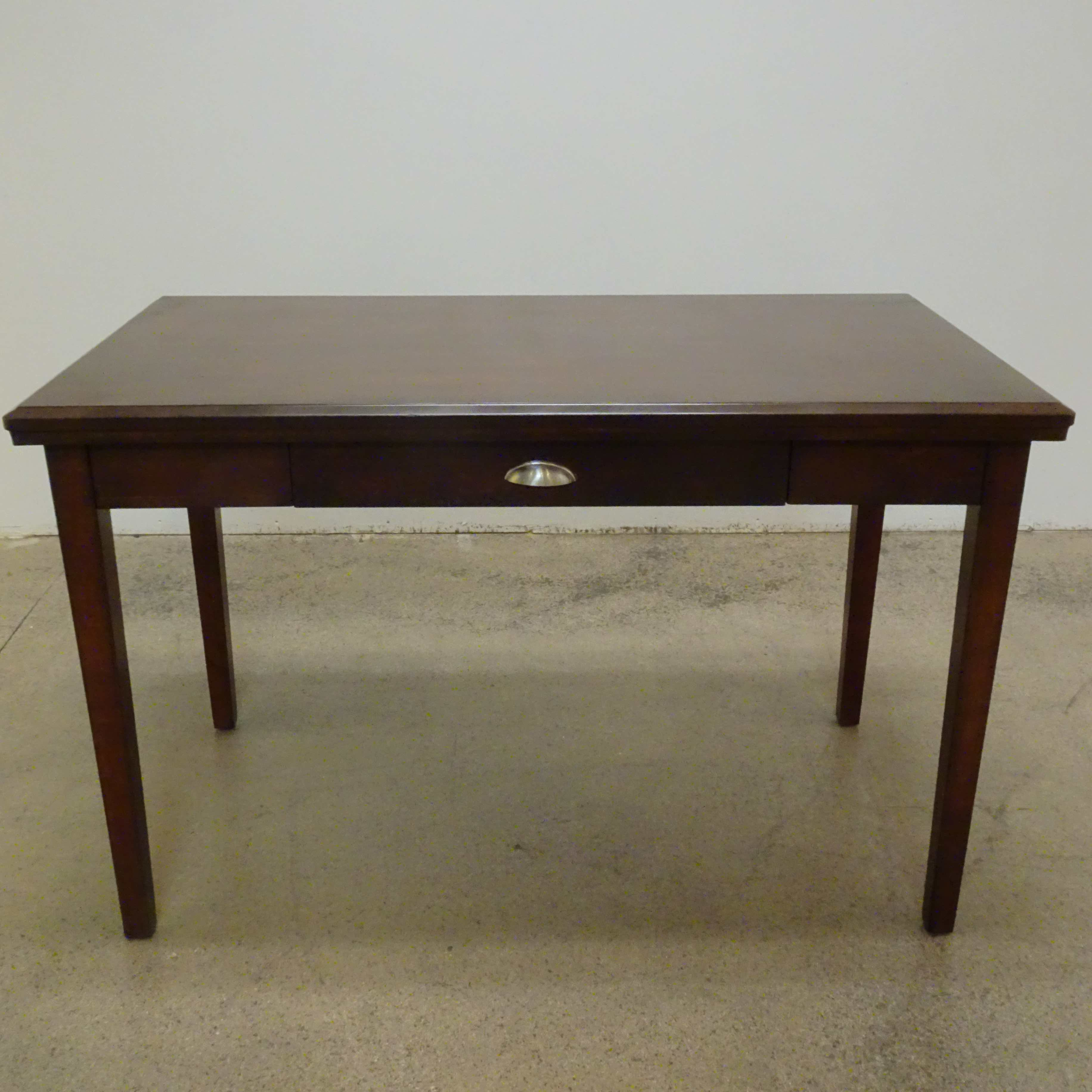 Desk: item number 1h4pjj