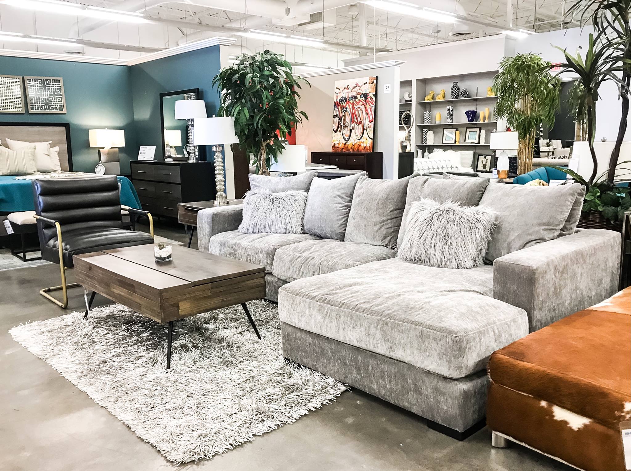 Clearance Outlet, Deals on Furniture & Home Decor