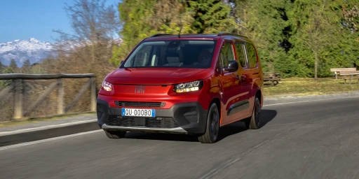 Nowy Fiat Qubo L: wszechstronny samochód rodzinny z dieslem