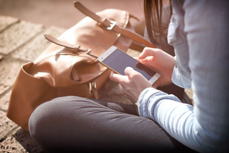 İşitme Engelliler İçin Ücretsiz Sesli Metin Dönüştürme Yolları | AI transkripsiyon hizmeti - Bay Transkripsiyon