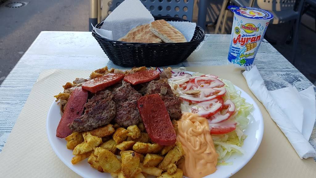Chambéry Kebab Tacos Chambéry - Food Tableware Table Ingredient Plate