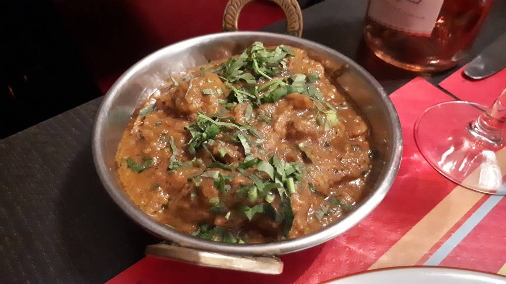 Taj Mahal. Indien Vanves - Dish Food Cuisine Ingredient Curry