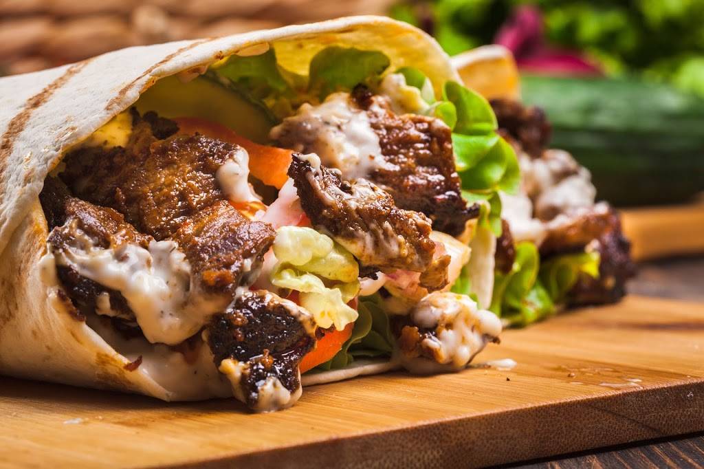 Le shawarma Grillades Antibes - Dish Food Cuisine Ingredient Gyro