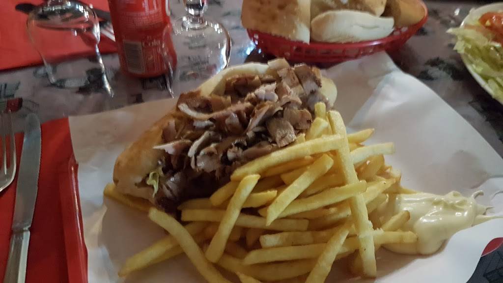 Restaurant Adonis Grillades Montreuil - Dish Food Cuisine Junk food French fries