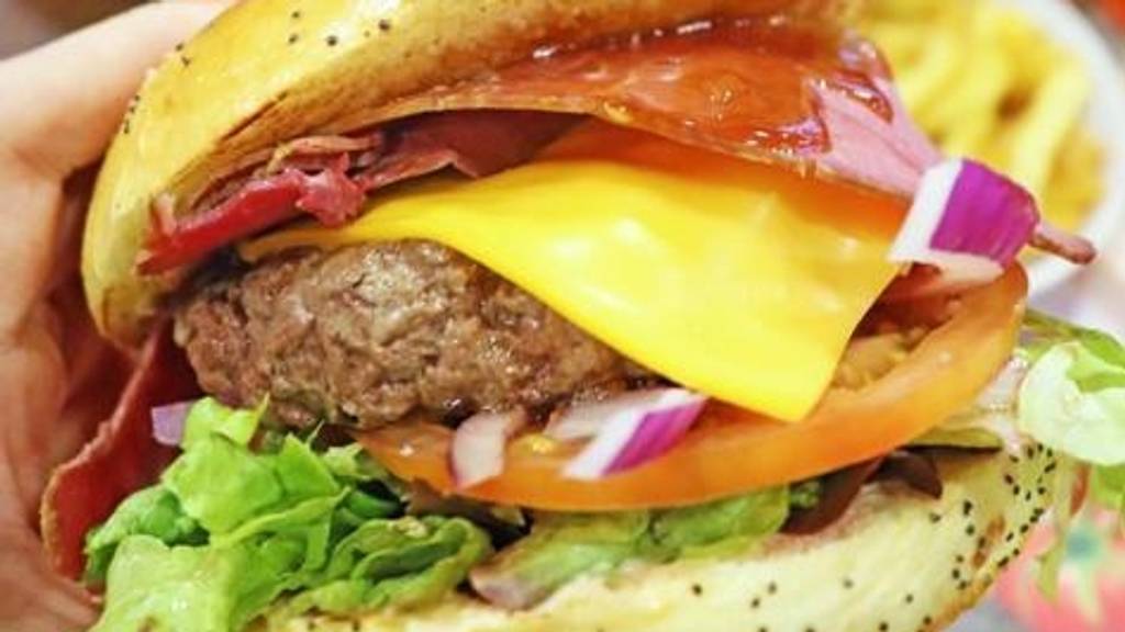 French Cantine Villepinte I Burger I Brasserie Hallal Brasserie Villepinte - Food Junk food Hamburger Dish Fast food