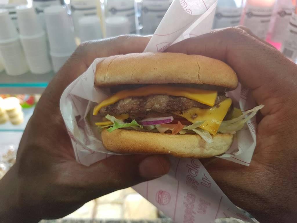 Eat Corner Burger Trappes - Fast food Food Junk food Dish Cuisine