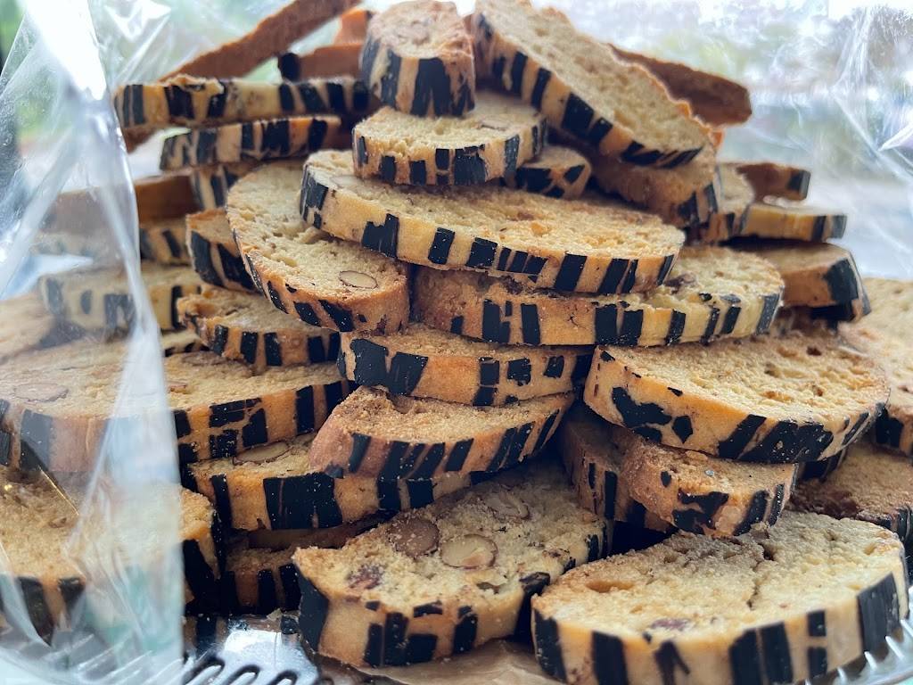 AmandHoney Montauban - Food Baked goods Wood Cuisine Ingredient