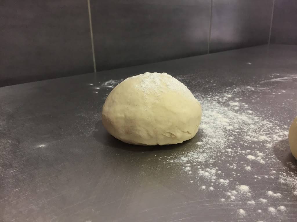One Pizza Fast-food Narbonne - Dough Food Cuisine Ingredient Baking