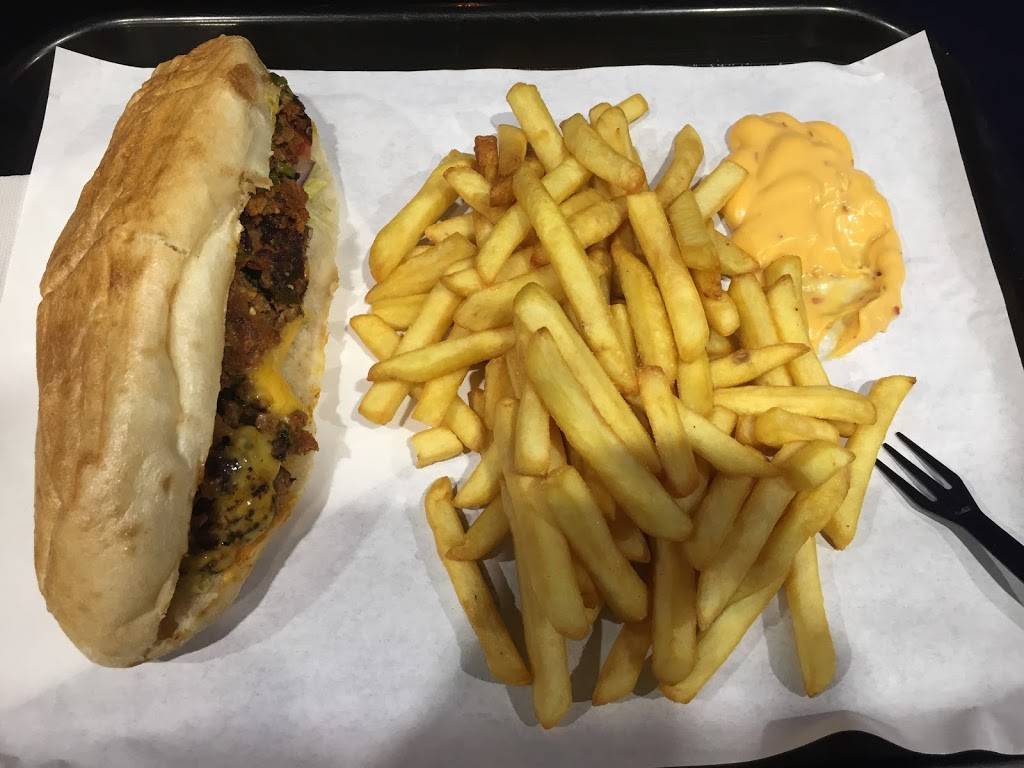 BIG BOSS Fast-food Montrouge - Dish Food Fast food Junk food French fries