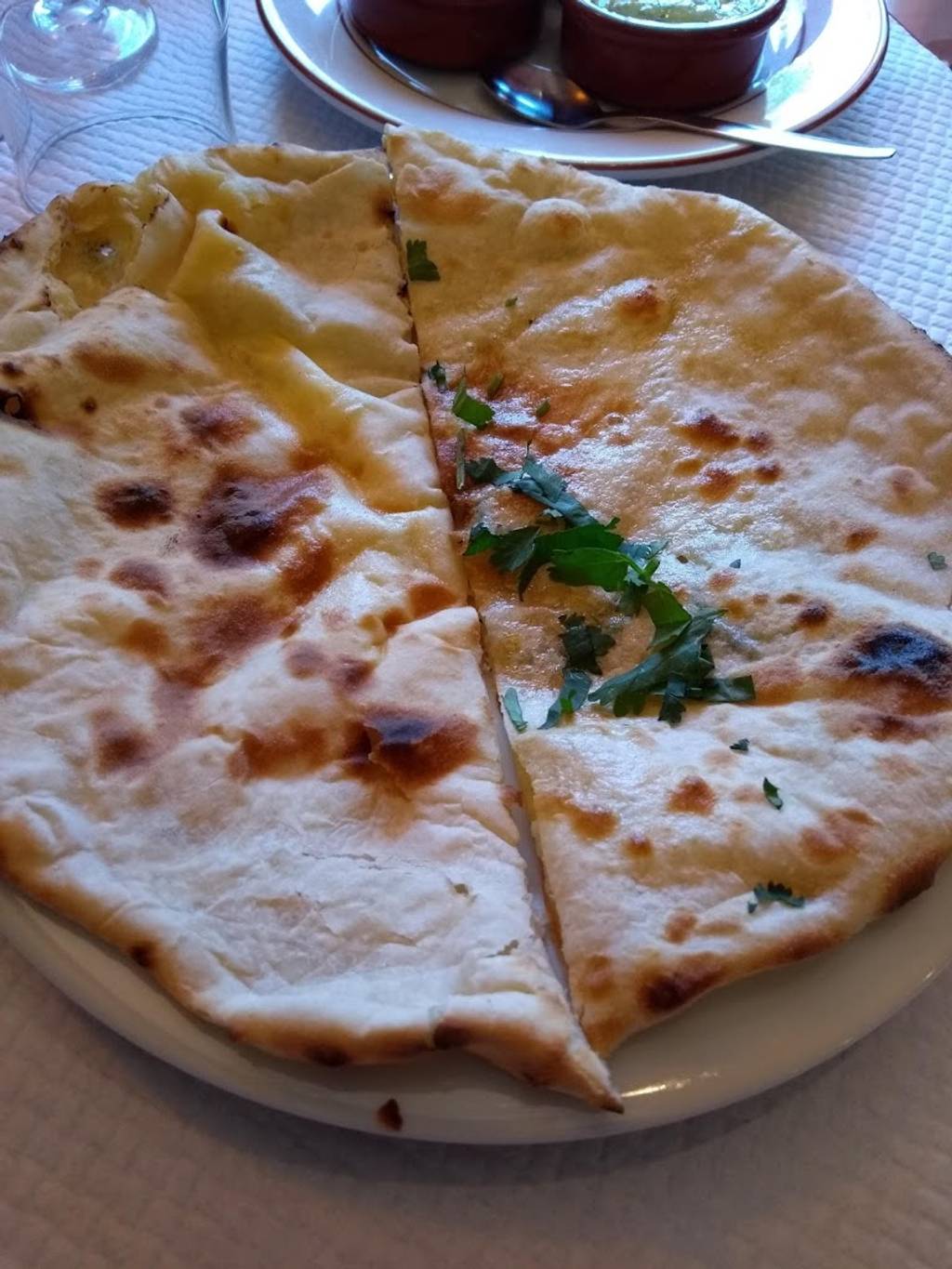 Bombay Indien Le Mans - Dish Food Cuisine Naan Kulcha