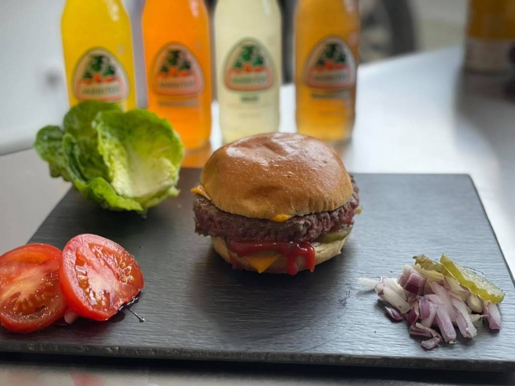 Chicanos Factory - Burgers, sandwichs & pâtes Noisy-le-Grand - Food Tableware Table Ingredient Bun