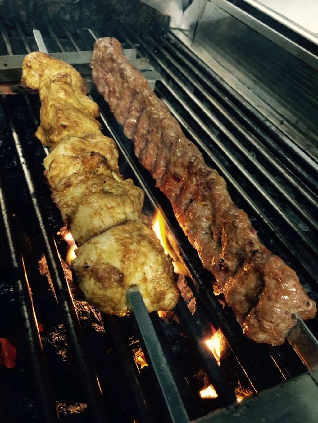 Restaurant NEYZEN KEBAB & PIDE ET GRILLADE Burger Bron - Cuisine Barbecue Food Grilling Dish