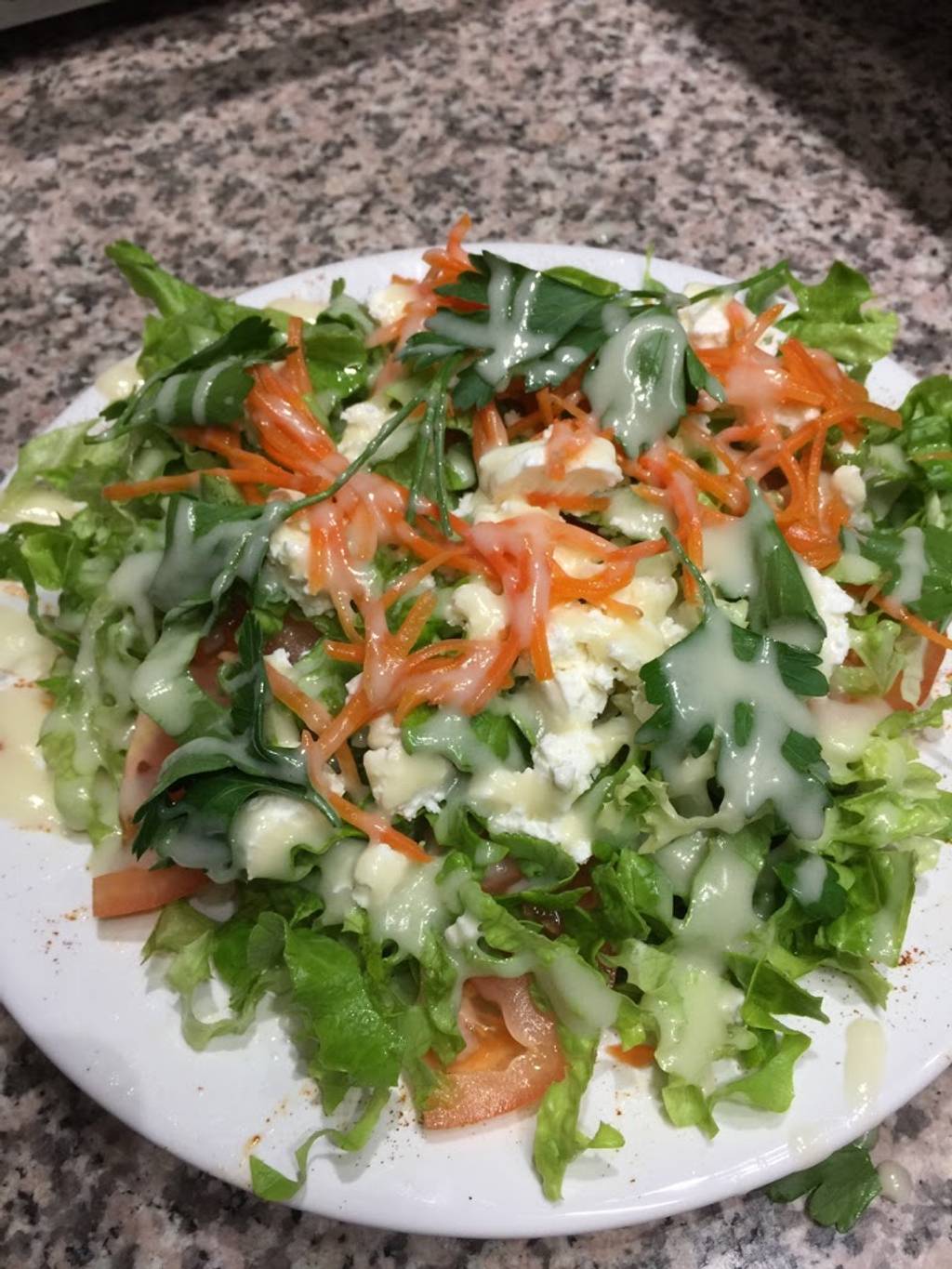 Restaurant NEYZEN KEBAB & PIDE ET GRILLADE Burger Bron - Dish Food Garden salad Salad Cuisine