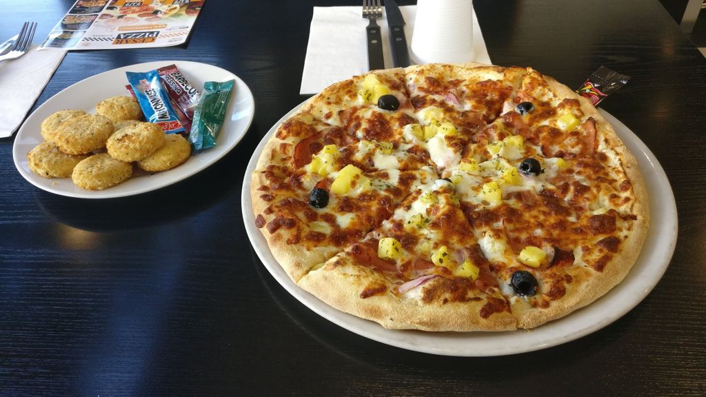 CESAR PIZZA Pizza Nanterre - Dish Food Cuisine Ingredient Pizza