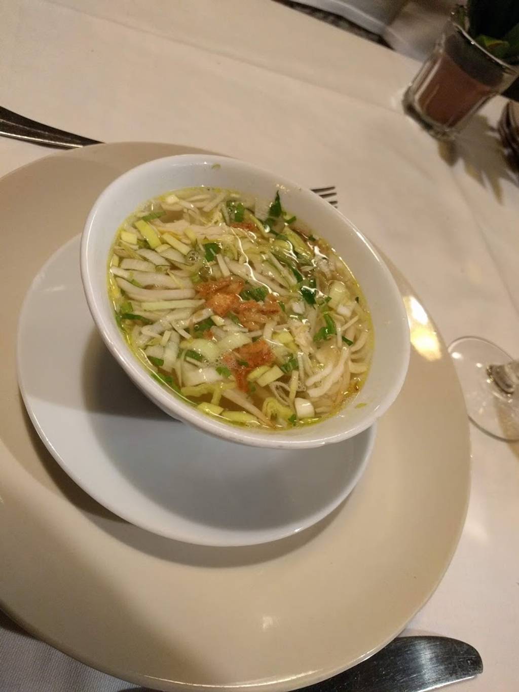 Djakarta Bali | Restaurant Romantique Indonésien Paris - Dish Food Cuisine Ingredient Soup