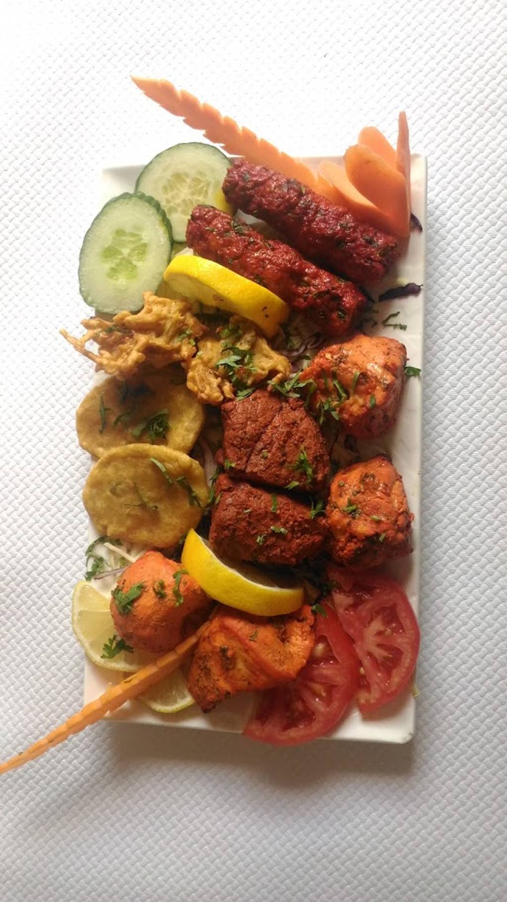 L'Himalaya à Mitry Mory Indien Mitry-Mory - Dish Food Shashlik Cuisine Souvlaki