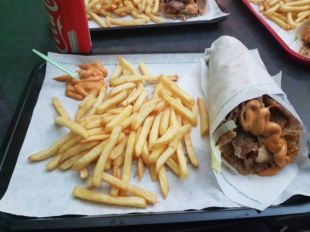Le Cèdre Burger Brest - Dish Food Cuisine Junk food French fries
