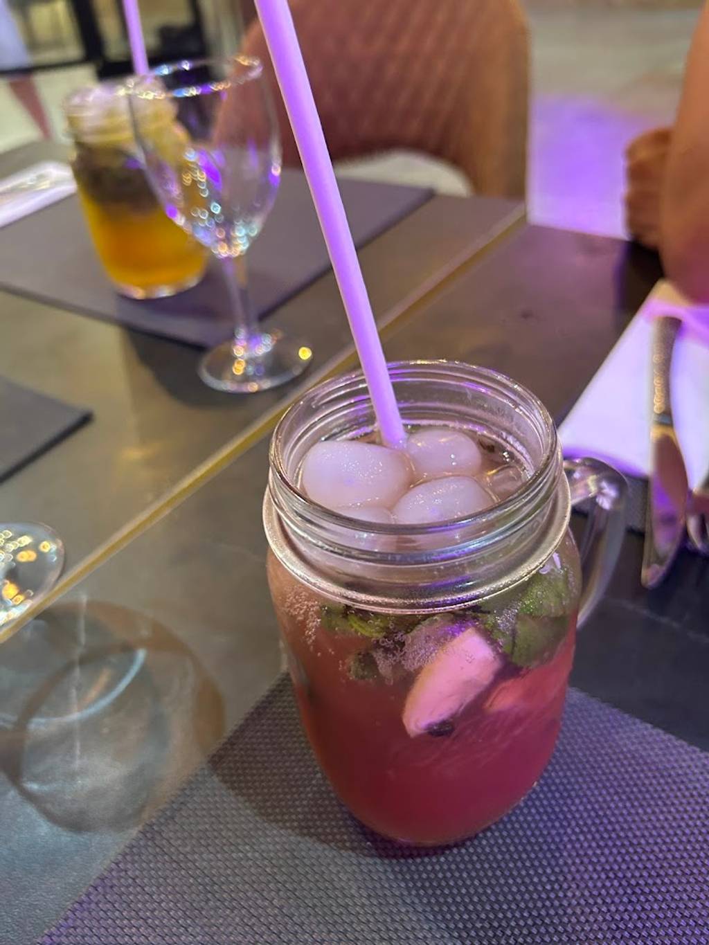 La Belle Souad Montpellier - Tableware Drinking straw Cocktail Food Juice