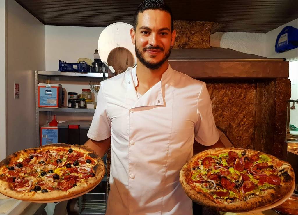 Pizza Capitano La Seyne-sur-Mer - Food Pizza Smile Ingredient Recipe