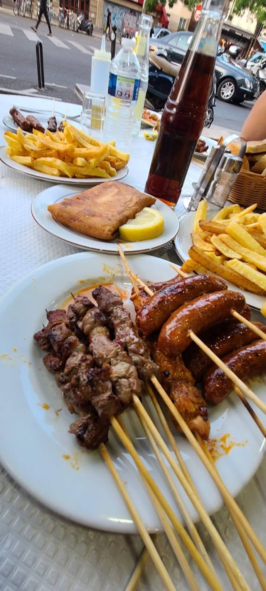 Darna les 4 frères - Restaurant Algérien Paris - Dish Food Cuisine Sate kambing Souvlaki
