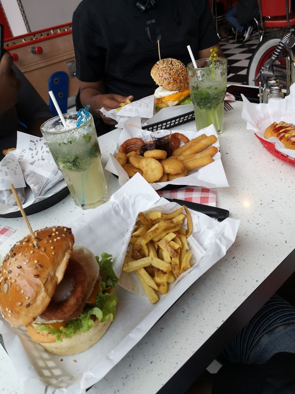 L.A'S Diner & Coffee Américain Villeneuve-la-Garenne - Dish Food Junk food Fast food Meal