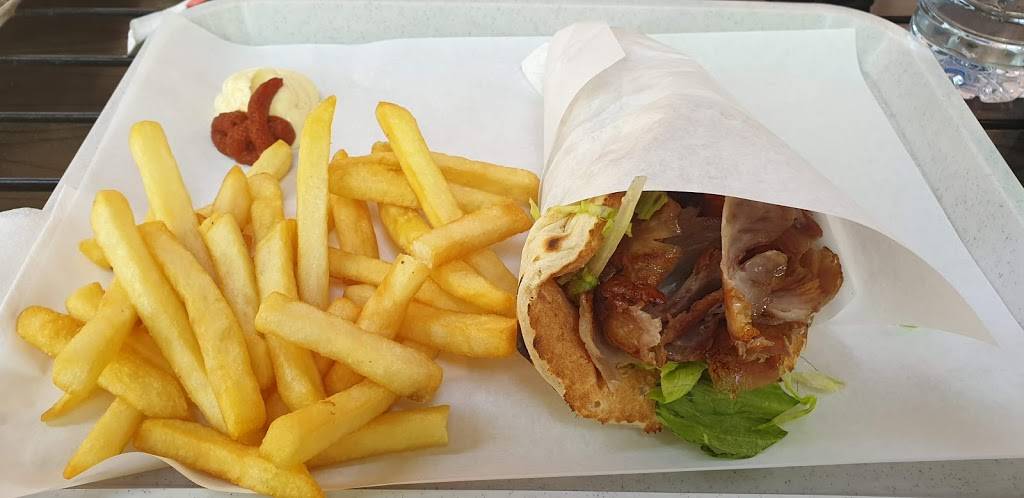 Musk Burger Narbonne - Dish Food Cuisine Junk food French fries