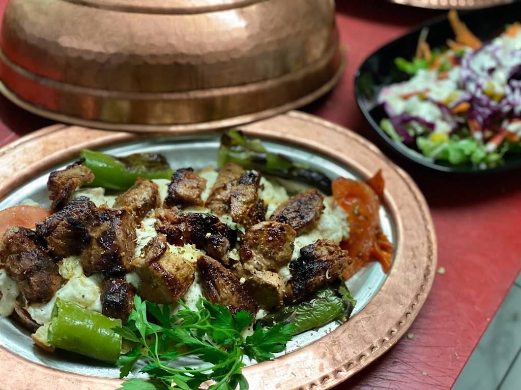Palace Restaurants Grill Halal turc Vénissieux - Food Tableware Ingredient Recipe Leaf vegetable