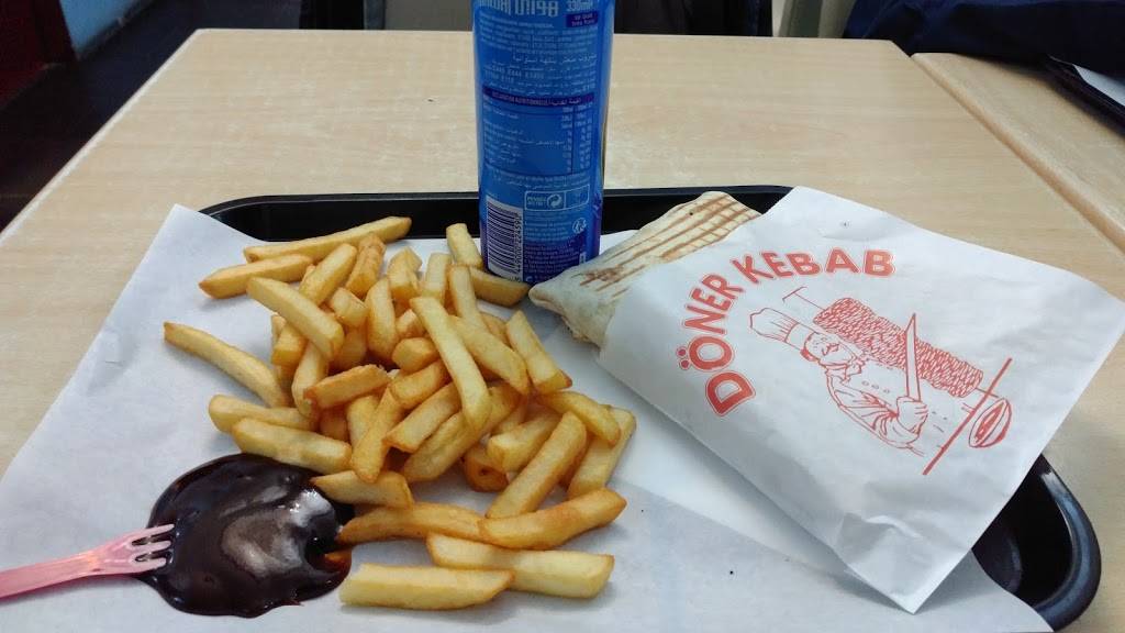 Le Bosphore Fast-food Saint-Nazaire - Junk food French fries Fast food Fried food Food