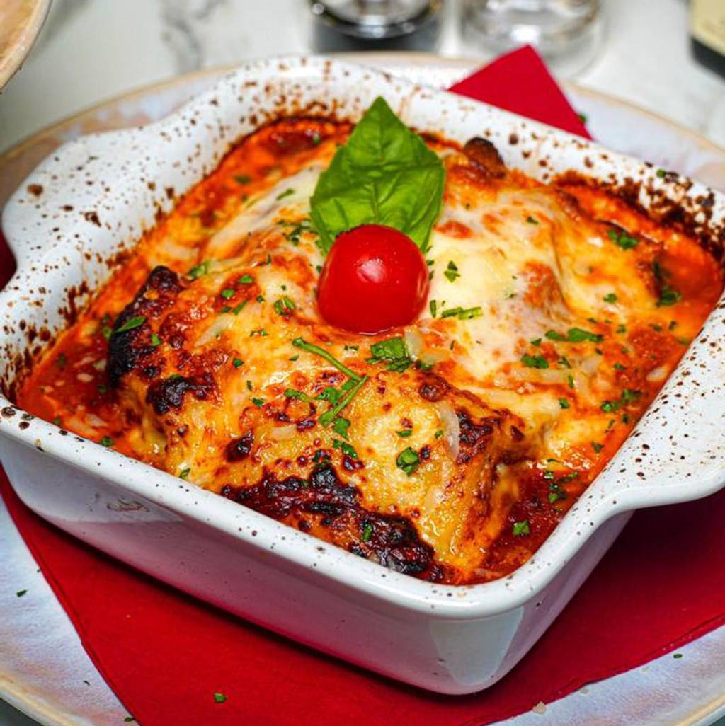 Italian Kitchen Bagnolet - Food Tableware Recipe Ingredient Casserole