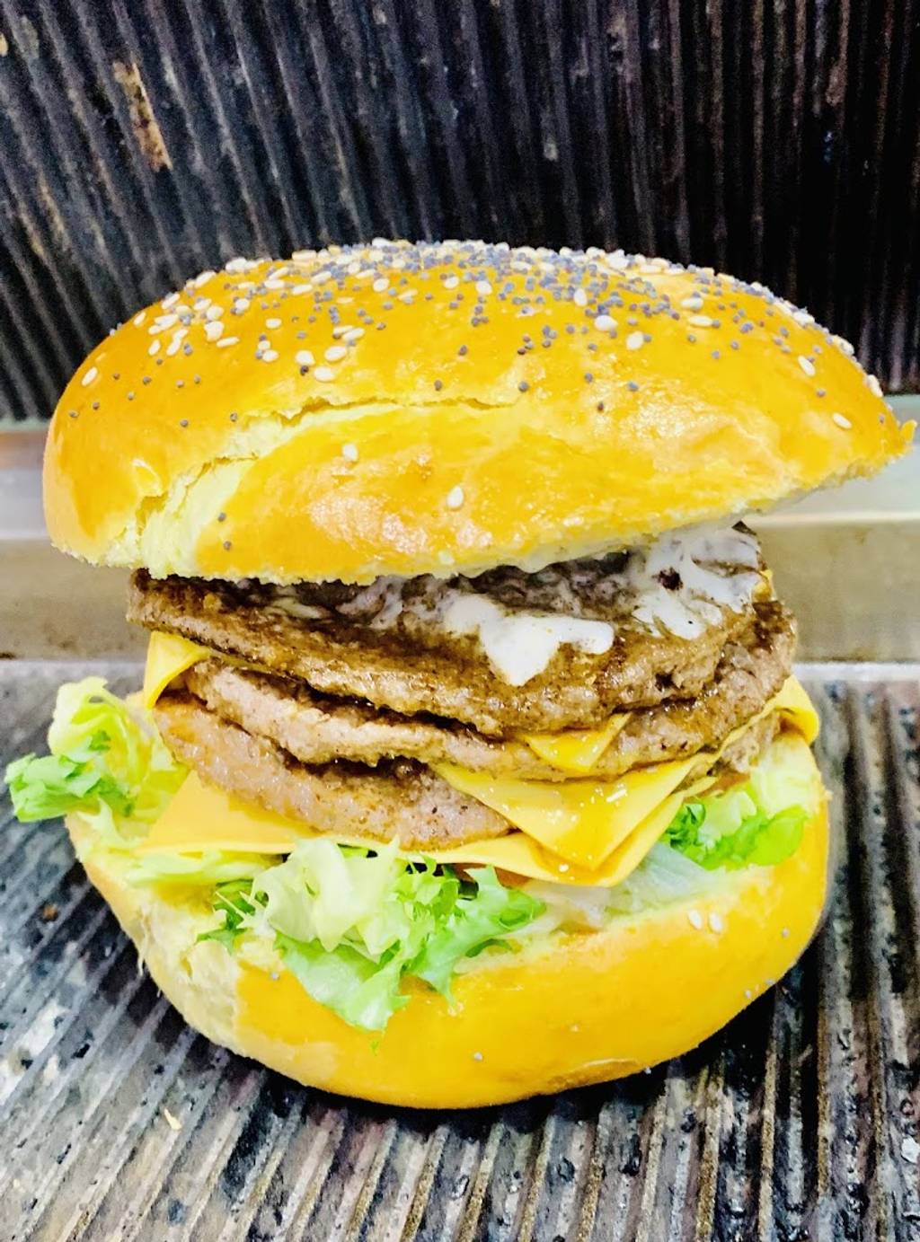 Le Palace Burger Reims - Food Bun Staple food Ingredient Recipe