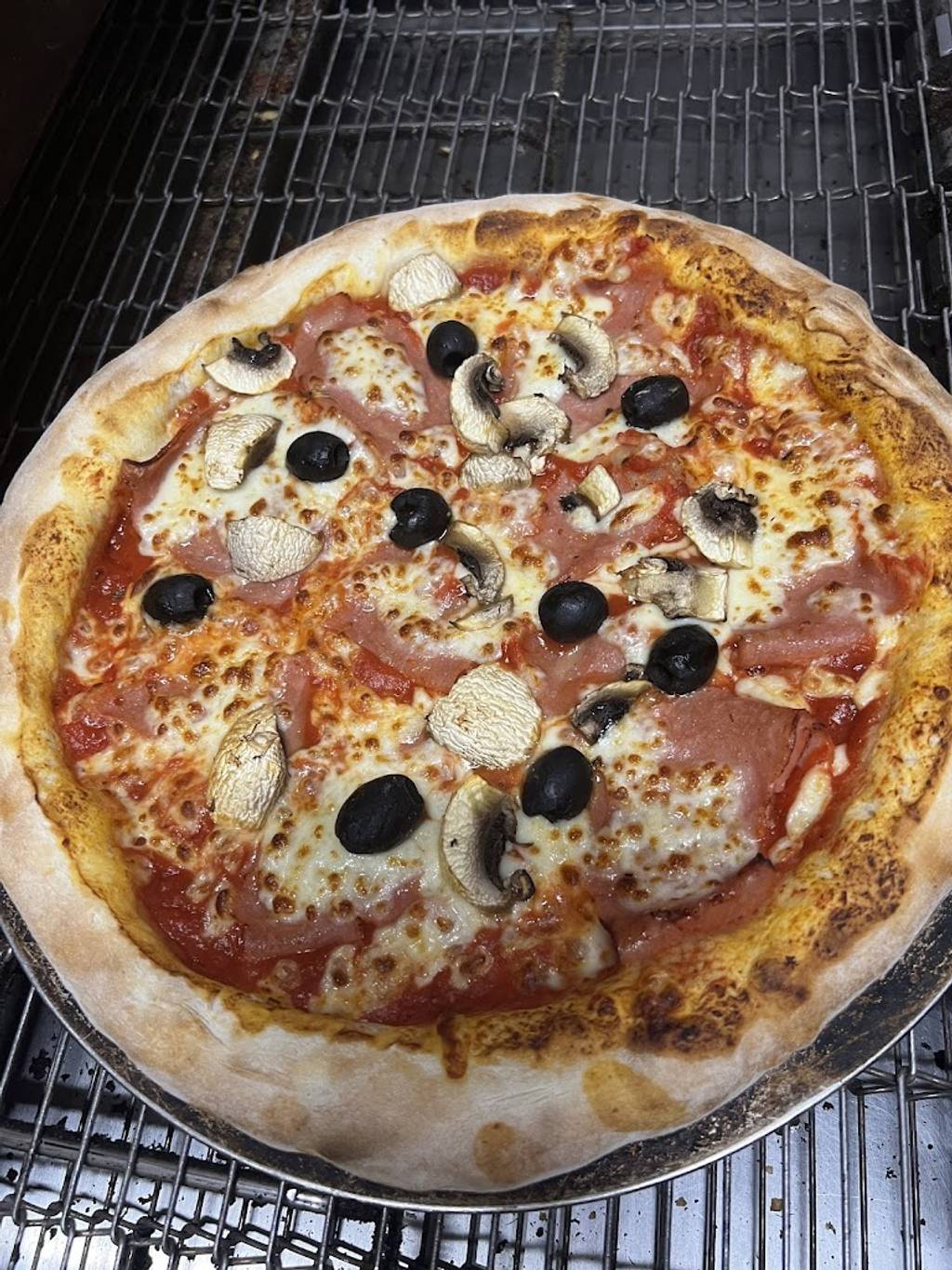 Pizza Top Grande-Synthe - Food Pizza Ingredient Recipe Fast food