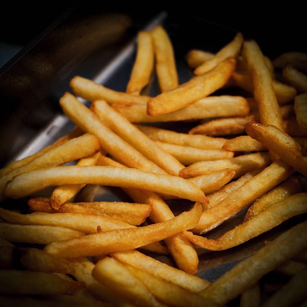 Le 1954 Burger Vitry-sur-Seine Vitry-sur-Seine - Food Ingredient Staple food Deep frying French fries