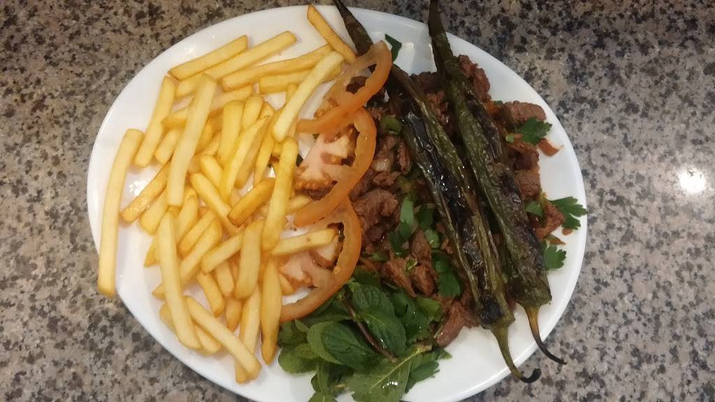 SULTAN KEBAB AUXERRE GRILL ,PIZZA, SALADE Fast-food Auxerre - Dish Cuisine Food French fries Ingredient